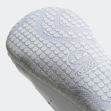 Laden Sie das Bild in den Galerie-Viewer, STAN SMITH CRIB