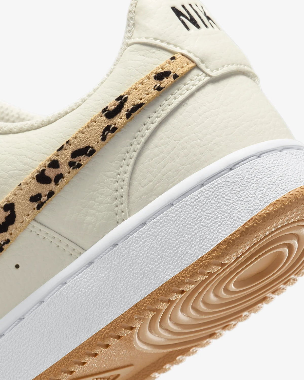 NIKE COURT VISION