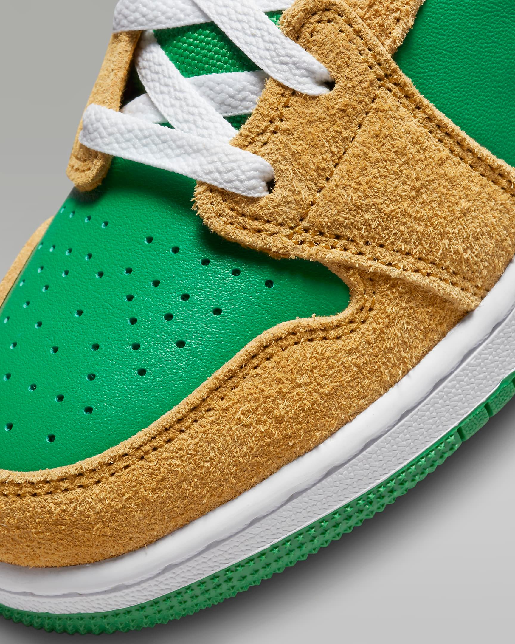 Air Jordan 1 Mid SE - Azzollino