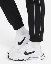 Laden Sie das Bild in den Galerie-Viewer, M NSW MODERN JGGR FLC pantalone