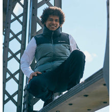 Carica l'immagine nel visualizzatore di Gallery, PIUMINO UOMO SMANICATO