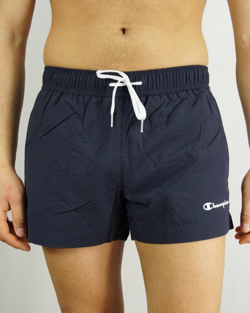 Beachshort boxer mare