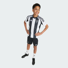 Cargar imagen en el visor de la galería, SHORT JUNIOR GARA JUVE