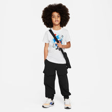 Laden Sie das Bild in den Galerie-Viewer, T-SHIRT JUNIOR NIKE
