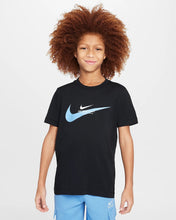 Laden Sie das Bild in den Galerie-Viewer, T-SHIRT JUNIOR NIKE