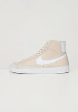 Cargar imagen en el visor de la galería, W BLAZER MID'77 NEXT NATURE
