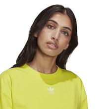 Carica l'immagine nel visualizzatore di Gallery, T-SHIRT DONNA LOUNGEWEAR ADICOLOR