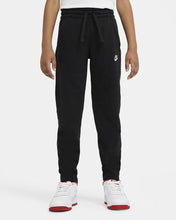 Laden Sie das Bild in den Galerie-Viewer, B PANTALONE JUNIOR NSW CLUB FT JOGGER PANT
