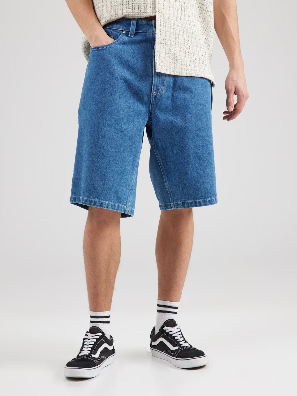BERMUDA JEANS