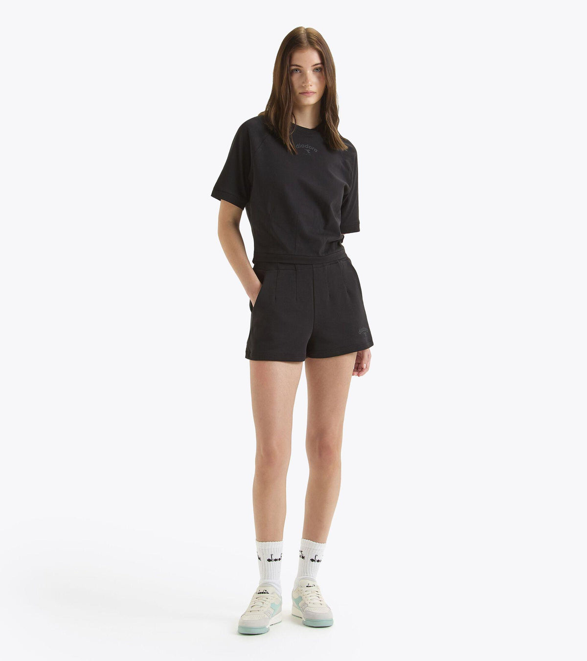 SHORT DONNA DIADORA