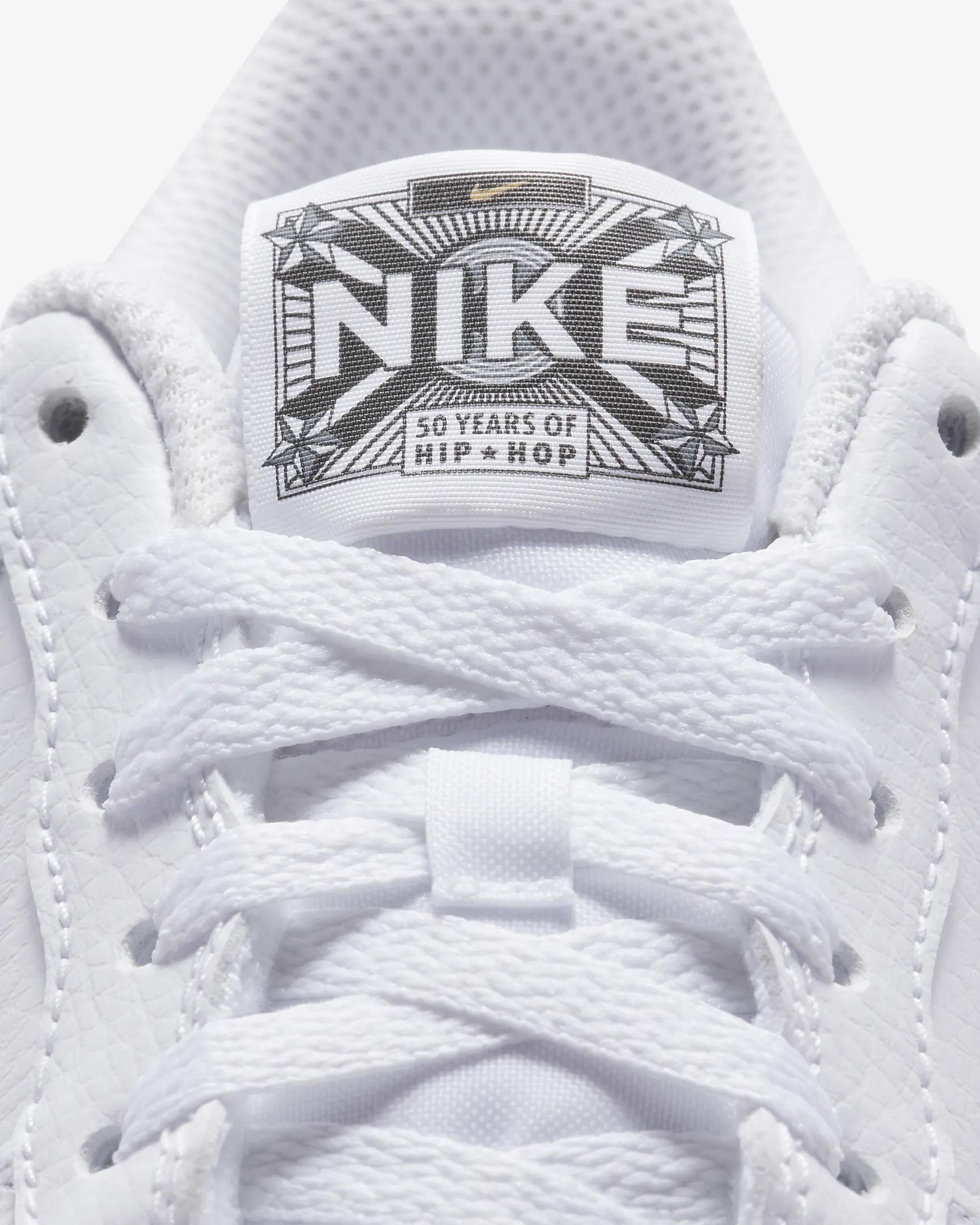 Nike Air Force 1 LV8 3