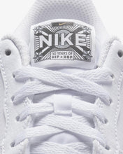Carica l'immagine nel visualizzatore di Gallery, Nike Air Force 1 LV8 3