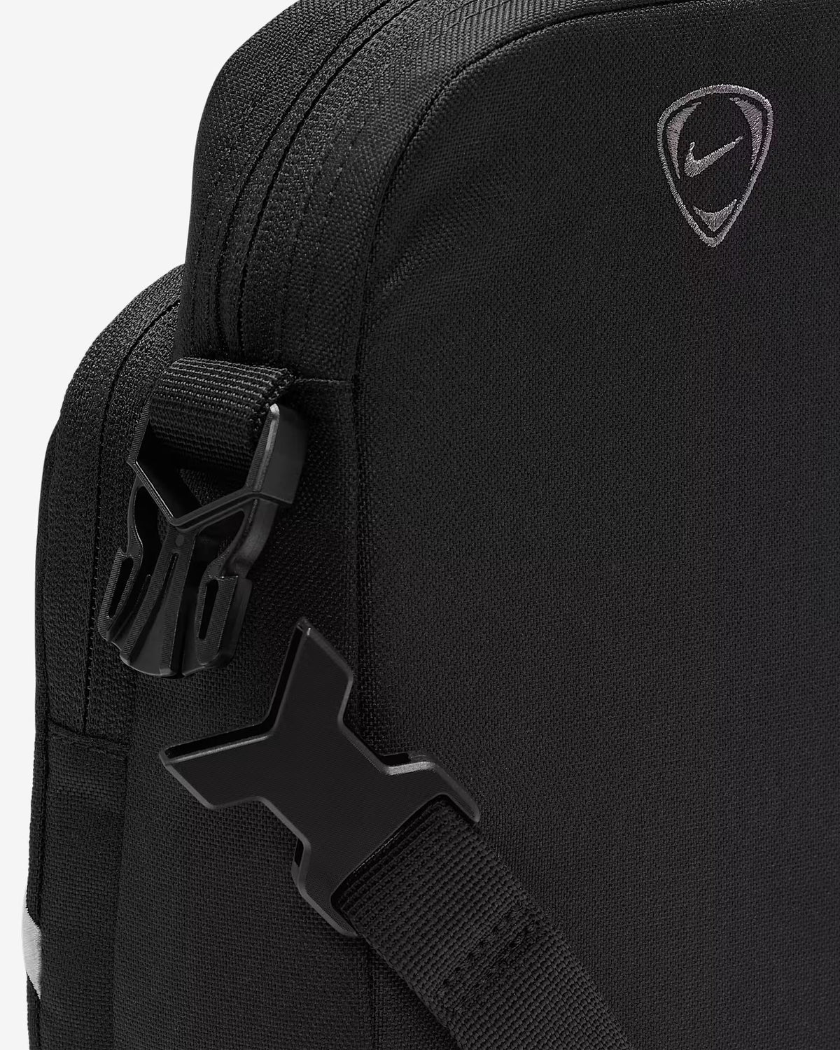 TRACOLLA NIKE