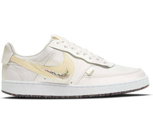 Carica l'immagine nel visualizzatore di Gallery, NIKE COURT VISION LO PREMIUM