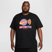 Laden Sie das Bild in den Galerie-Viewer, T-SHIRT UOMO NIKE