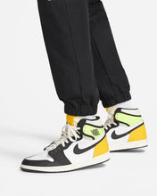 Laden Sie das Bild in den Galerie-Viewer, PANTALONE TESSUTO TECNICO UOMO JORDAN JUMPMAN