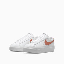 Cargar imagen en el visor de la galería, W BLAZER LOW PLATFORM