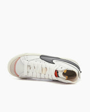 Laden Sie das Bild in den Galerie-Viewer, BLAZER MID'77 JUMBO