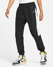 Laden Sie das Bild in den Galerie-Viewer, PANTALONE TESSUTO TECNICO UOMO JORDAN JUMPMAN