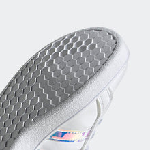 Laden Sie das Bild in den Galerie-Viewer, GRAND COURT C PS