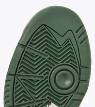 Carica l'immagine nel visualizzatore di Gallery, WINNER