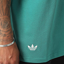 Laden Sie das Bild in den Galerie-Viewer, T-SHIRT UOMO ADIDAS