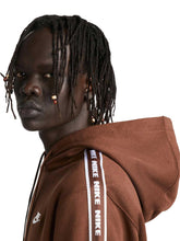 Carica l'immagine nel visualizzatore di Gallery, FELPA CON CAPPUCCIO NIKE