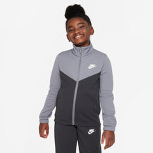 Cargar imagen en el visor de la galería, TUTA JUNIOR NIKE