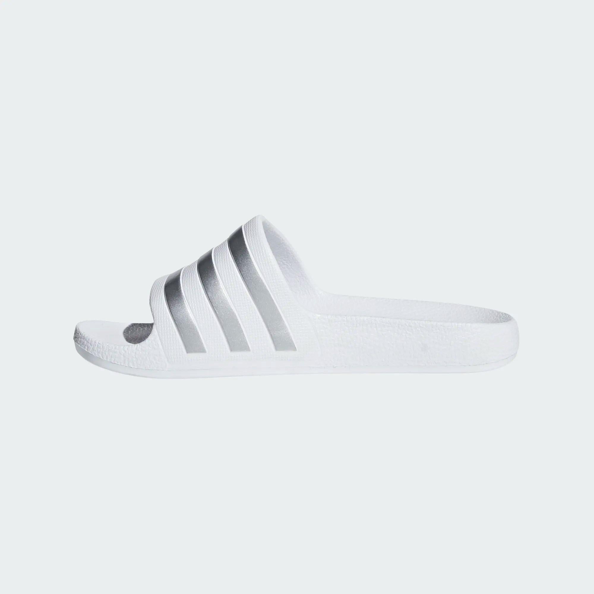 ADILETTE AQUA