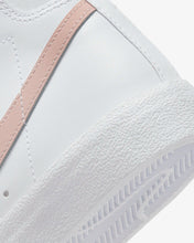 Laden Sie das Bild in den Galerie-Viewer, NIKE BLAZER MID