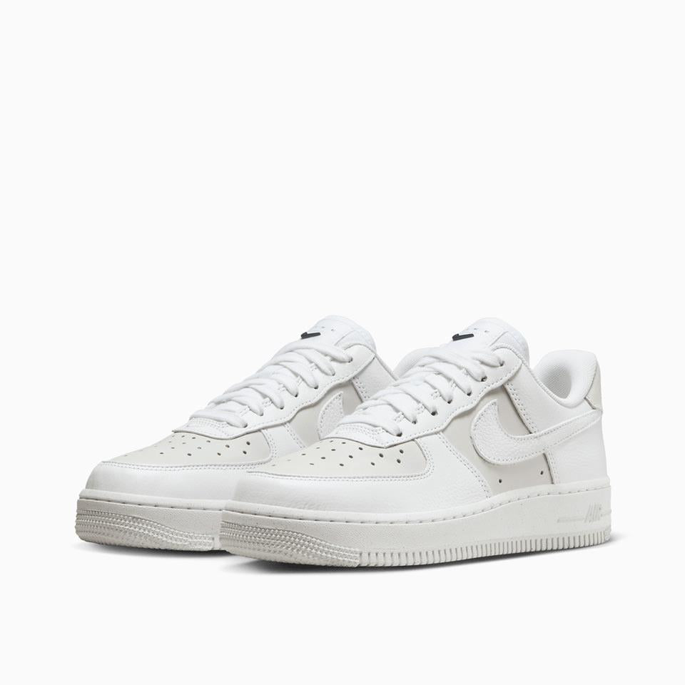 W NIKE AIR FORCE 1