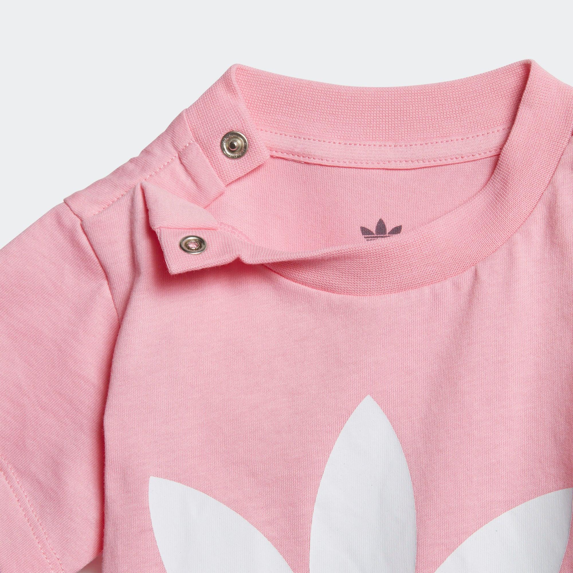 trefoil tee