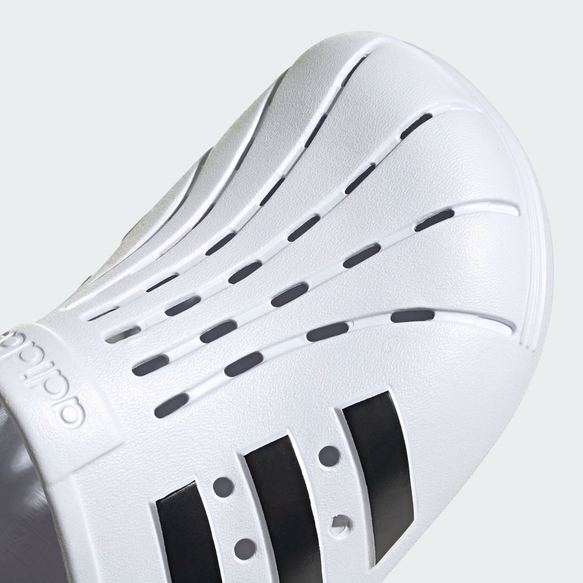 ADILETTE CLOG