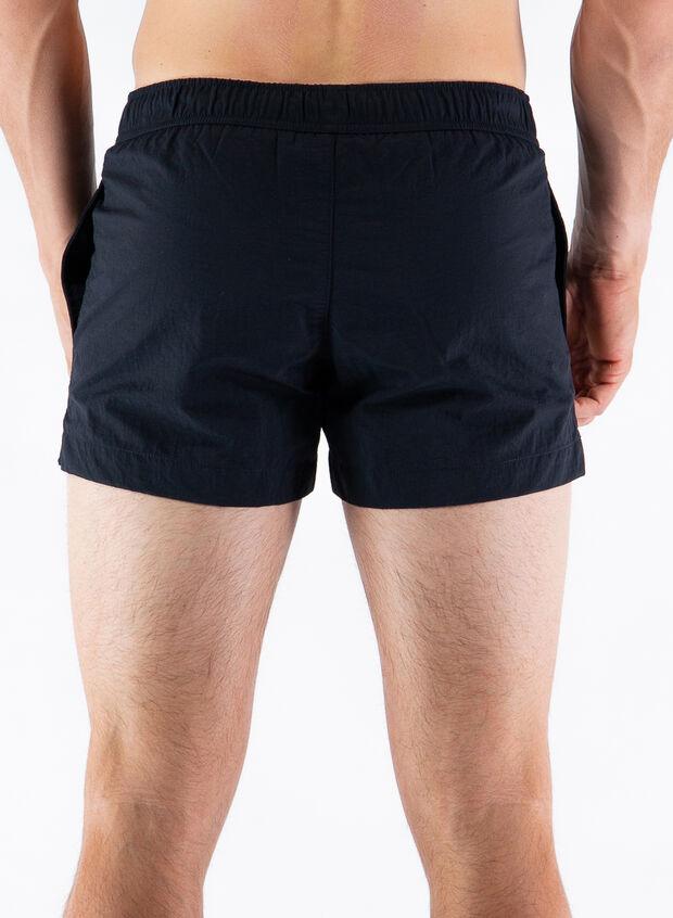 Beachshort boxer mare