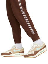 Carica l'immagine nel visualizzatore di Gallery, FELPA CON CAPPUCCIO NIKE