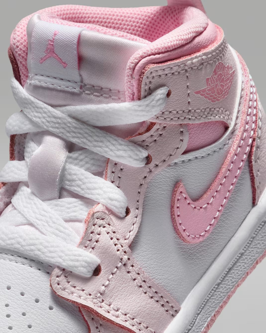 JORDAN 1 MID