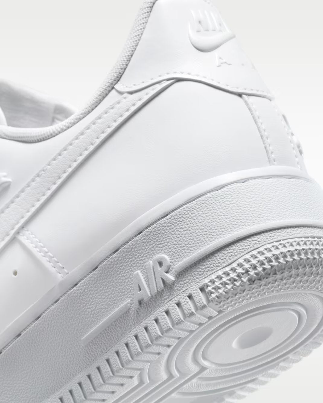 WMNS AIR FORCE 1 07