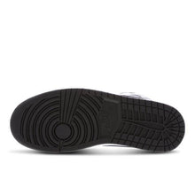 Laden Sie das Bild in den Galerie-Viewer, AIR JORDAN 1 MID