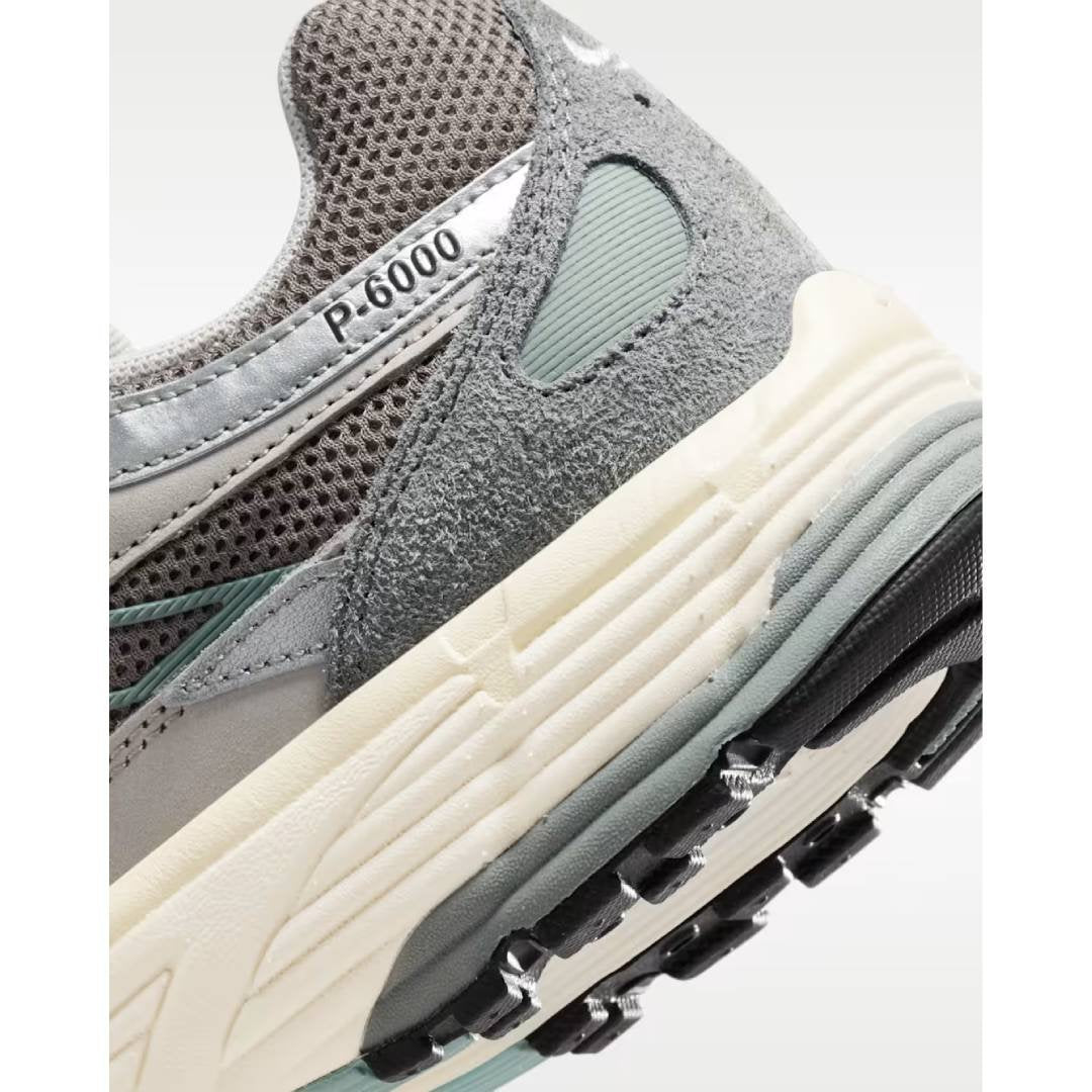 NIKE P-6000