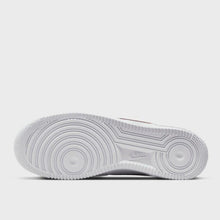 Laden Sie das Bild in den Galerie-Viewer, AIR FORCE  1'07