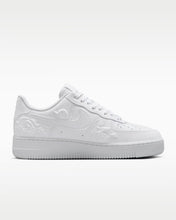 Laden Sie das Bild in den Galerie-Viewer, WMNS AIR FORCE 1 07