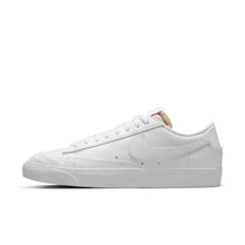 Cargar imagen en el visor de la galería, W BLAZER LOW 77