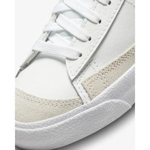 Laden Sie das Bild in den Galerie-Viewer, NIKE BLAZER MID '77 (GS)