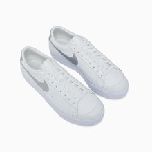 Cargar imagen en el visor de la galería, W BLAZER LOW PLATFORM
