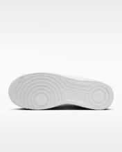 Laden Sie das Bild in den Galerie-Viewer, WMNS AIR FORCE 1 07