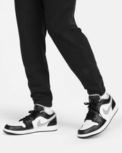 Cargar imagen en el visor de la galería, PANTALONE GARZADO JORDAN