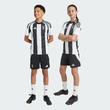 Cargar imagen en el visor de la galería, SHORT JUNIOR GARA JUVE