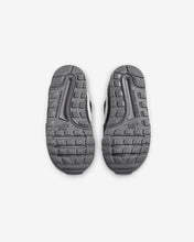 Laden Sie das Bild in den Galerie-Viewer, NIKE MD VALIANT (TDV)