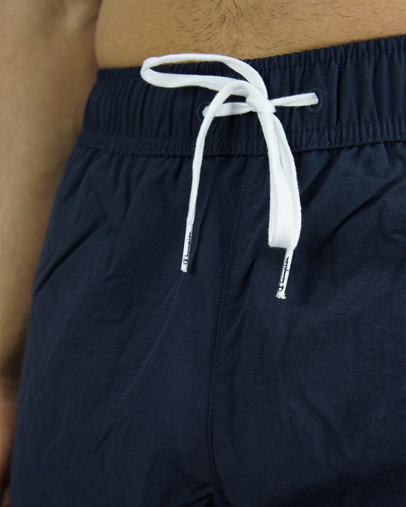 Beachshort boxer mare