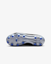 Load image into Gallery viewer, Nike Jr. Tiempo Legend 10 Club